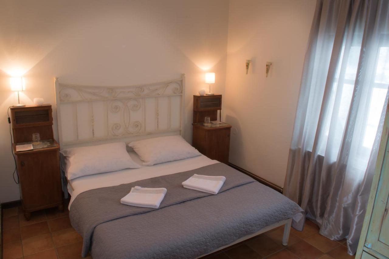 Salas 137 Hotel Cenej Zewnętrze zdjęcie