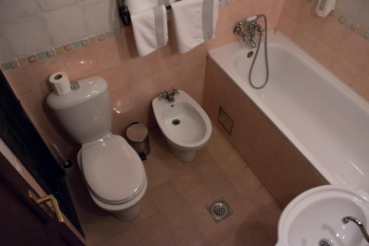 Salas 137 Hotel Cenej Zewnętrze zdjęcie